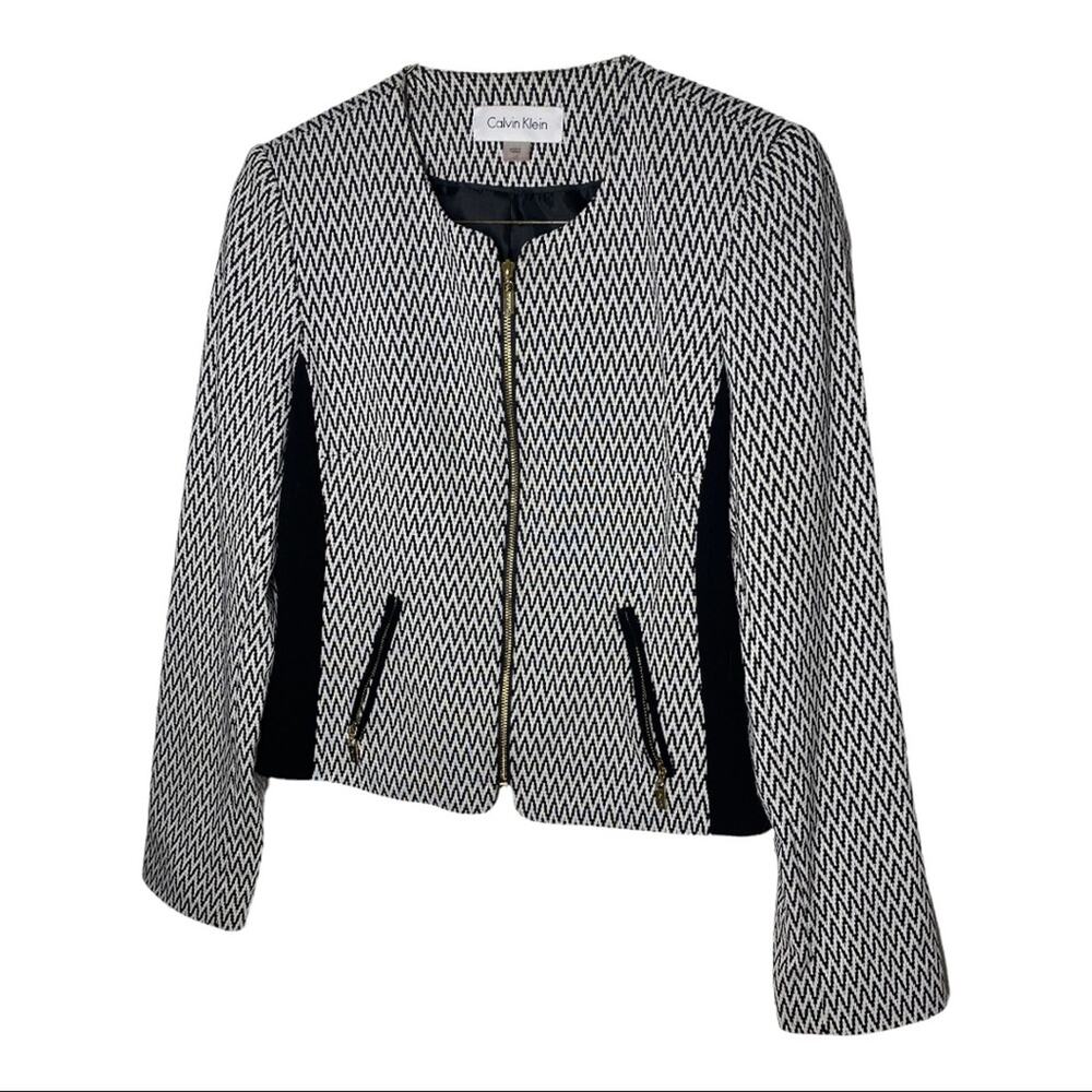Calvin Klein Zippered Front Blazer Size 6P Black & White Tailored Petite